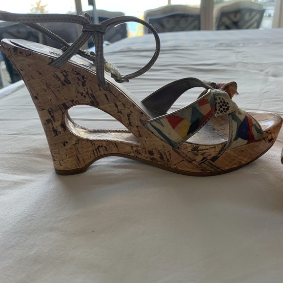 sandal - Picture 2 of 3